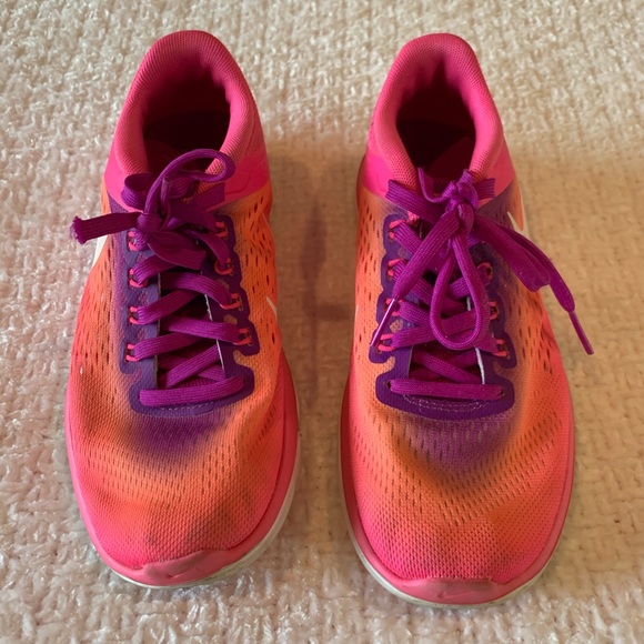 Ombré pink Nike sneakers - Picture 2 of 4